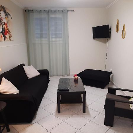 דירות אתונה Lousi House מראה חיצוני תמונה