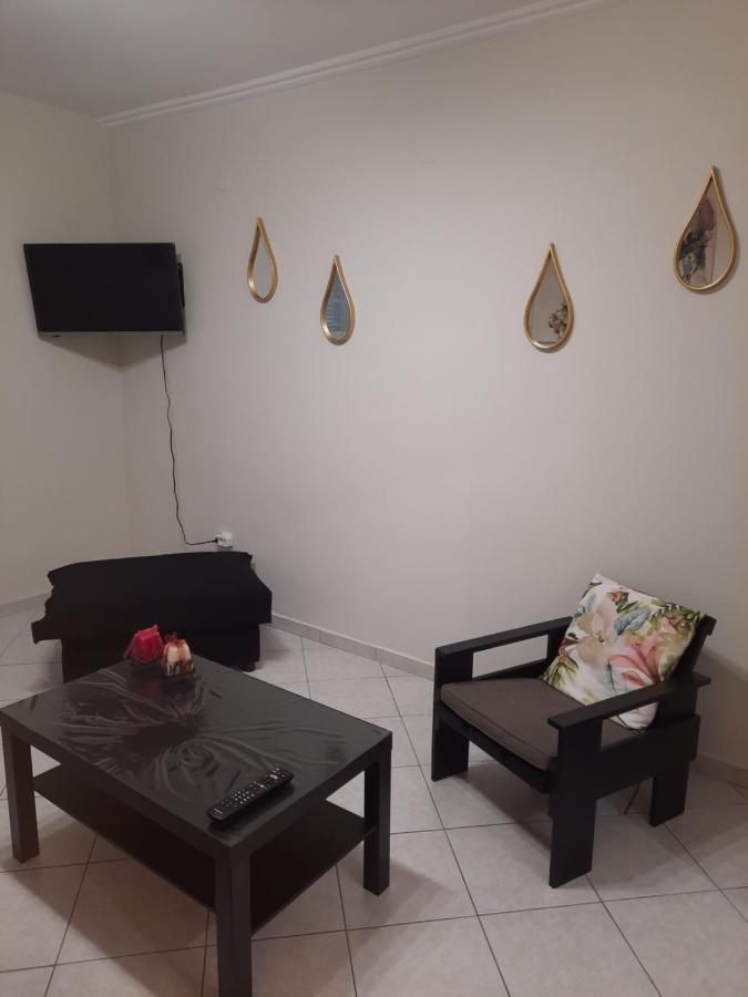 דירות אתונה Lousi House מראה חיצוני תמונה